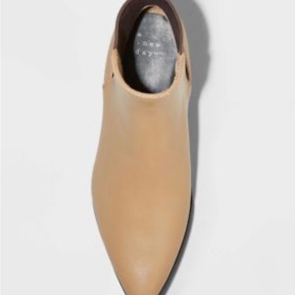 A new day -Gwen Tan, Low Shaft, Pull On, 2” Heeled Boots with memory foa… - Picture 3 of 11